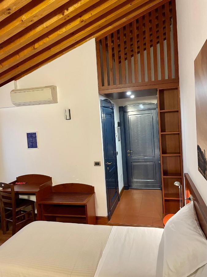 Twin Room Private Bathroom